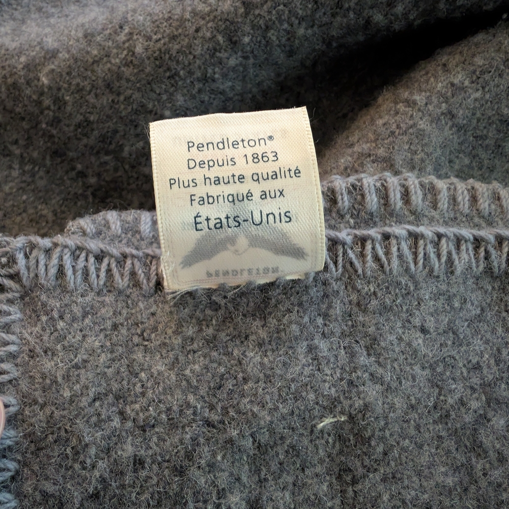 L.L. Bean X Pendleton Gray Wool Blanket, King Size - Picture 4 of 8